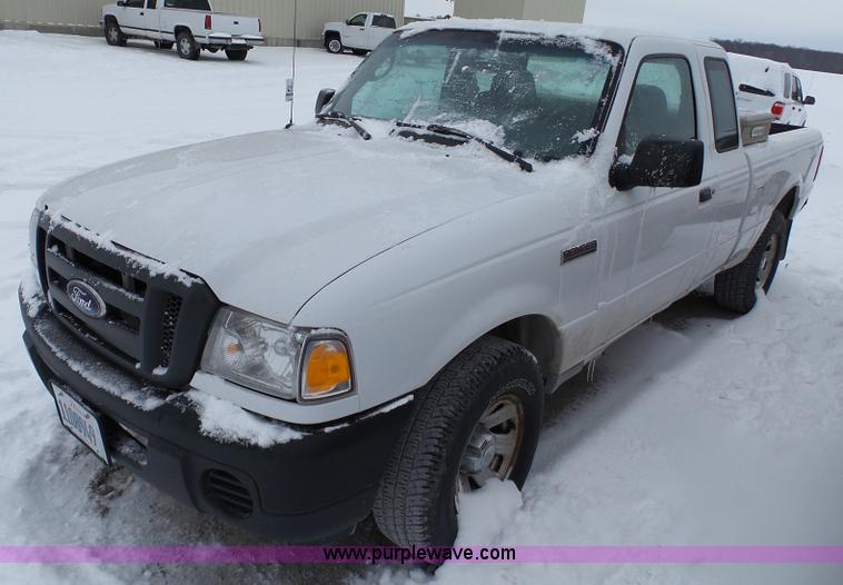 image for item J7380 2009 Ford Ranger pickup truck