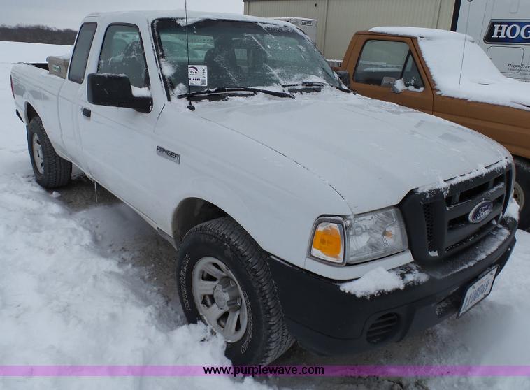 image for item J7380 2009 Ford Ranger pickup truck