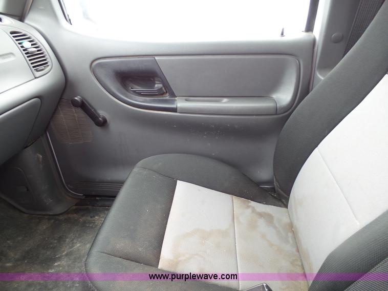 image for item J7380 2009 Ford Ranger pickup truck