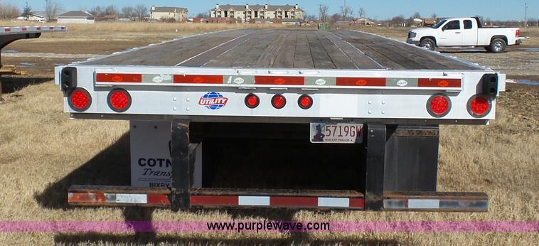 image for item J7619 2009 Utility FS2CHA flatbed trailer