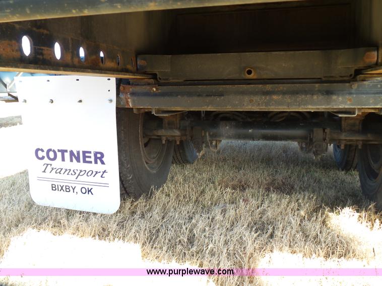 image for item J7619 2009 Utility FS2CHA flatbed trailer