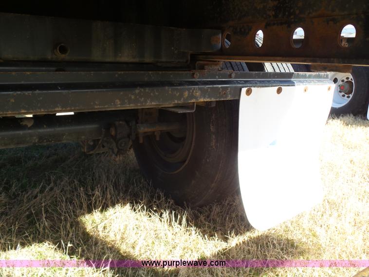 image for item J7620 2009 Utility FS2CHA flatbed trailer
