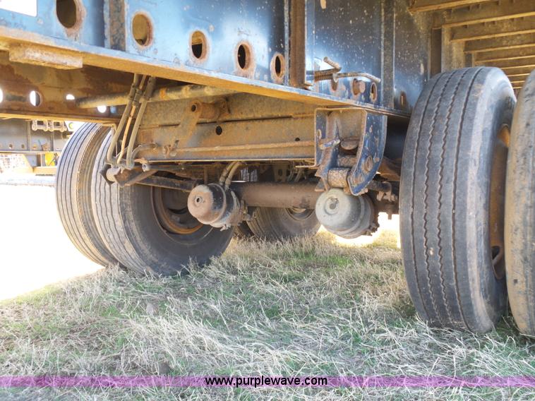 image for item J7620 2009 Utility FS2CHA flatbed trailer