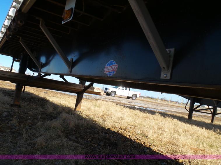 image for item J7620 2009 Utility FS2CHA flatbed trailer