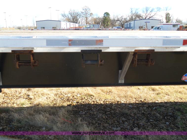 image for item J7620 2009 Utility FS2CHA flatbed trailer