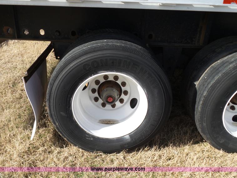 image for item J7620 2009 Utility FS2CHA flatbed trailer