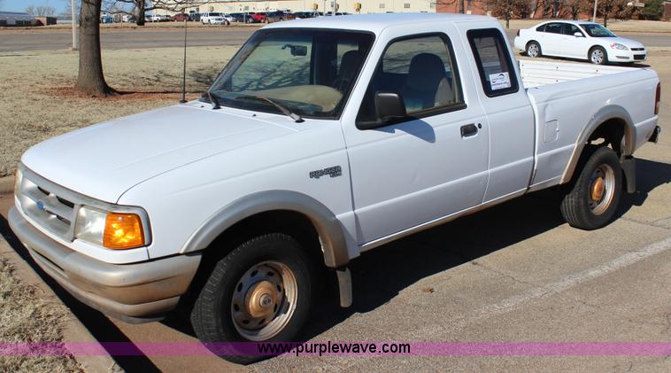 image for item J7630 1996 Ford Ranger SuperCab pickup truck