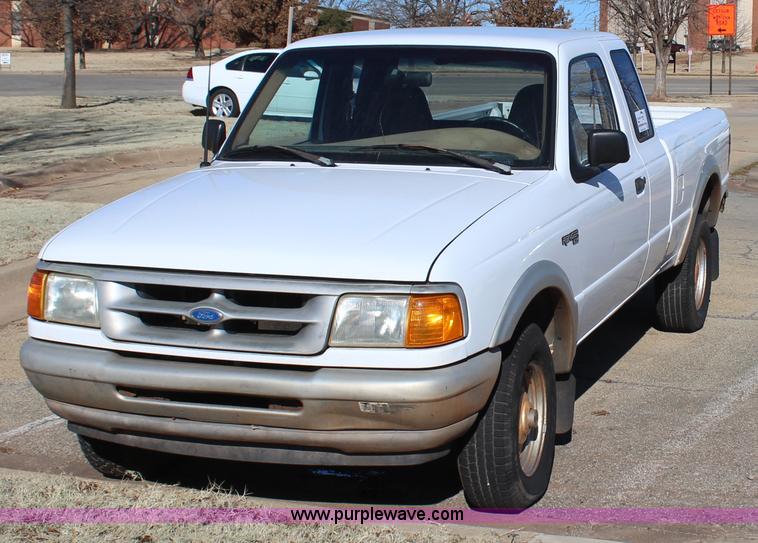 image for item J7630 1996 Ford Ranger SuperCab pickup truck