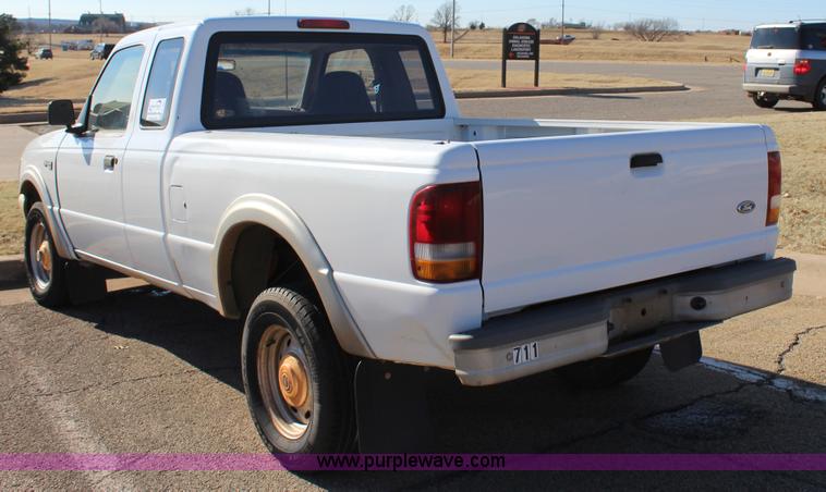 image for item J7630 1996 Ford Ranger SuperCab pickup truck