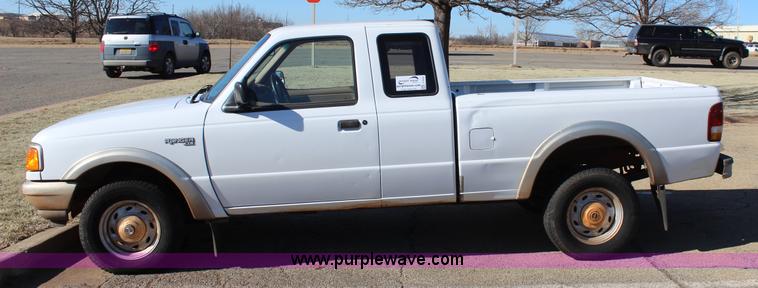 image for item J7630 1996 Ford Ranger SuperCab pickup truck