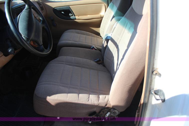 image for item J7630 1996 Ford Ranger SuperCab pickup truck