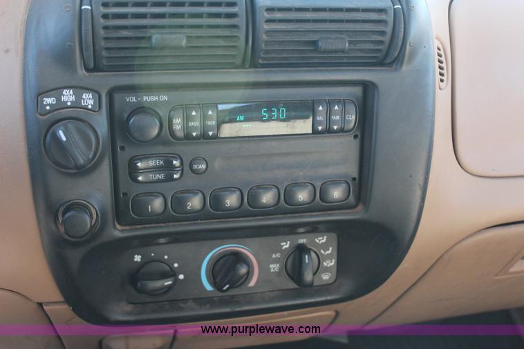 image for item J7630 1996 Ford Ranger SuperCab pickup truck