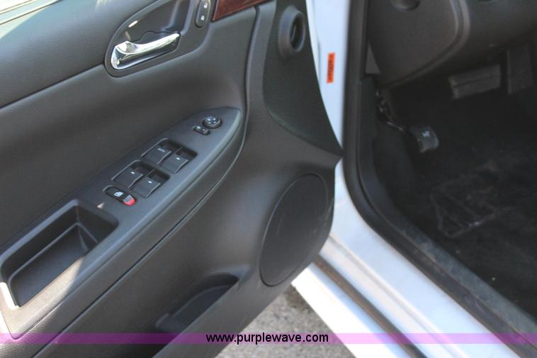 image for item J7631 2011 Chevrolet Impala