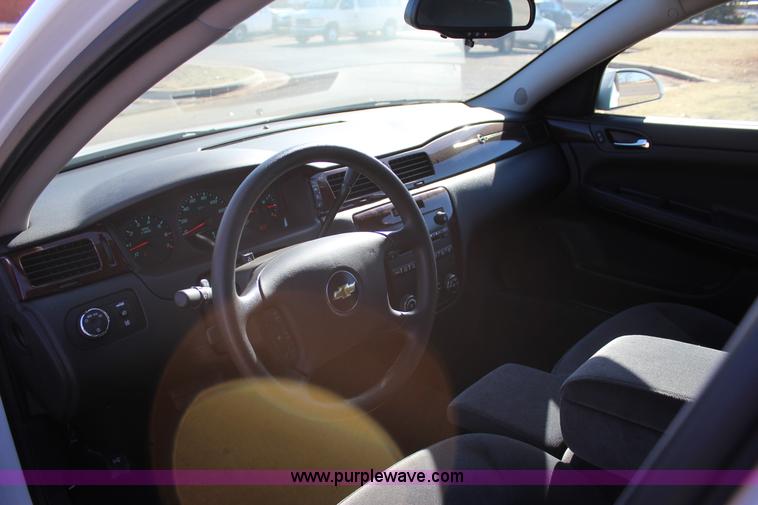 image for item J7631 2011 Chevrolet Impala