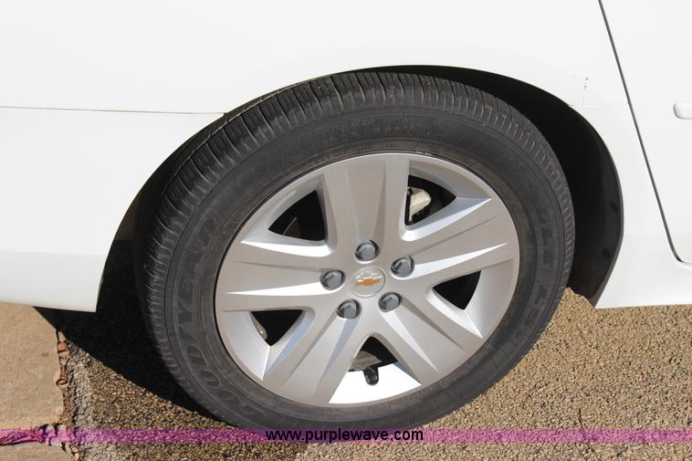 image for item J7631 2011 Chevrolet Impala