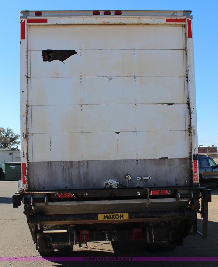 image for item J7632 2002 International 4700 box truck