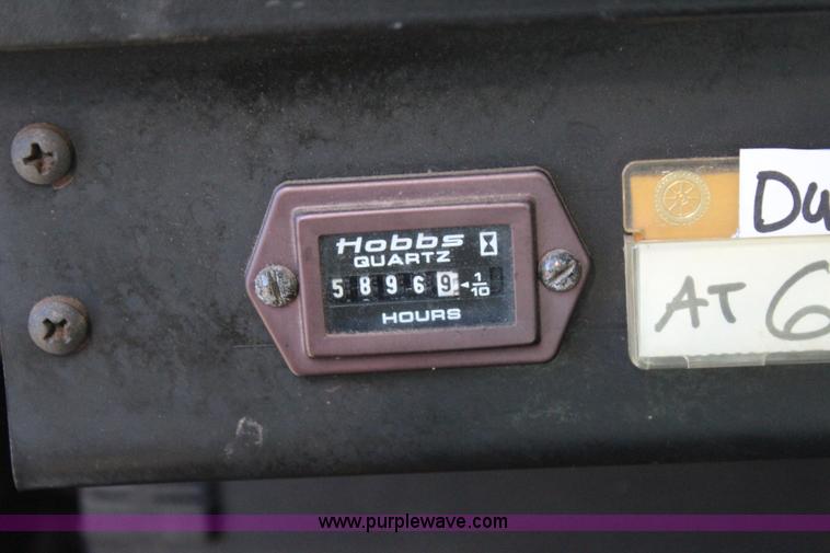 image for item J7632 2002 International 4700 box truck