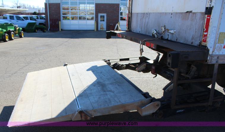 image for item J7632 2002 International 4700 box truck