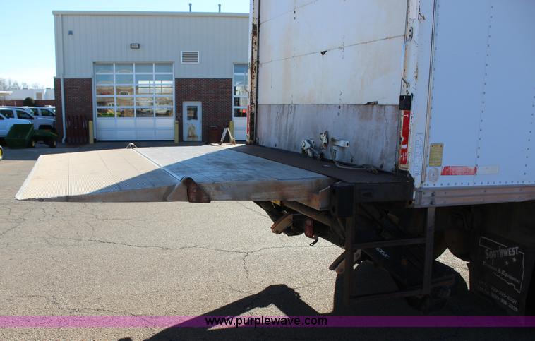 image for item J7632 2002 International 4700 box truck