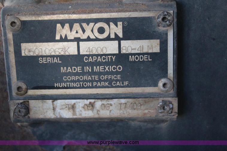 image for item J7632 2002 International 4700 box truck