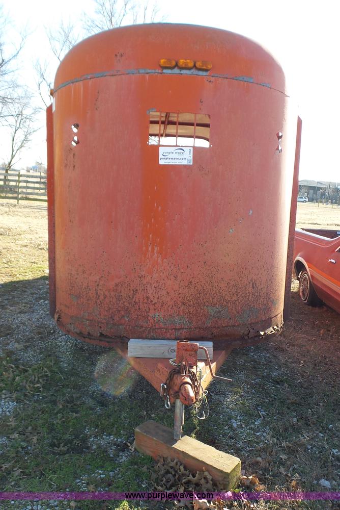 image for item J7658 1994 Chaparral livestock trailer