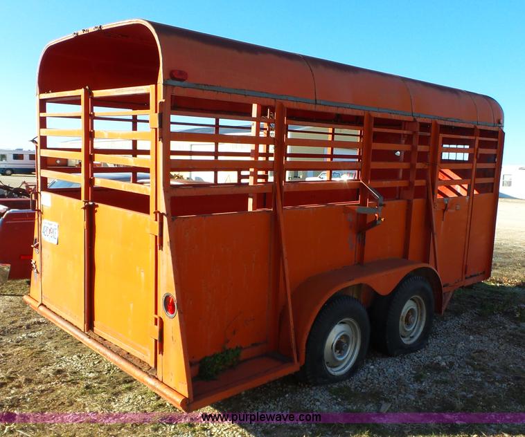 image for item J7658 1994 Chaparral livestock trailer