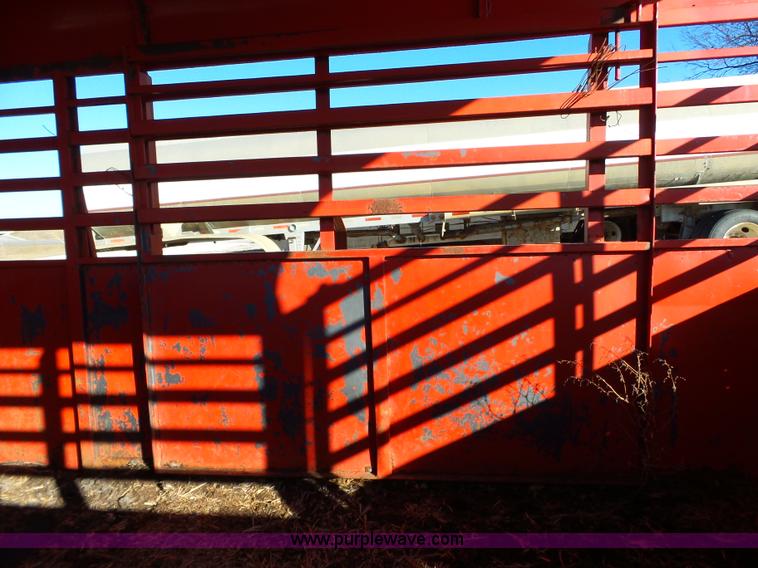 image for item J7658 1994 Chaparral livestock trailer