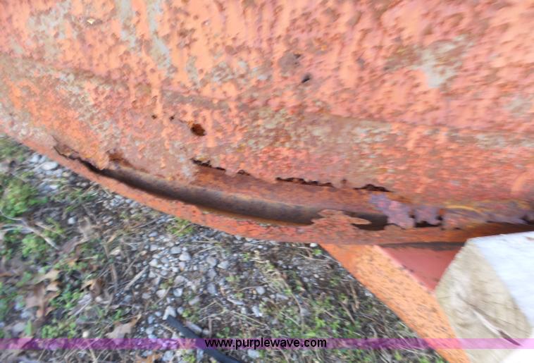 image for item J7658 1994 Chaparral livestock trailer