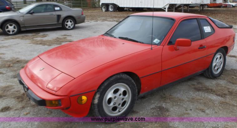 image for item J7667 1987 Porsche 924S