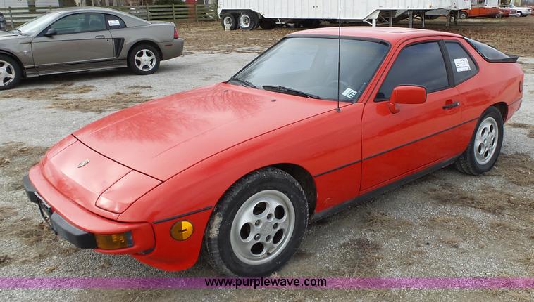 image for item J7667 1987 Porsche 924S