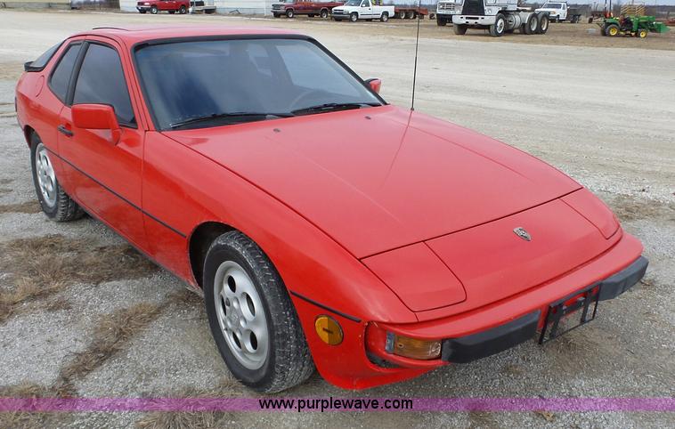 image for item J7667 1987 Porsche 924S