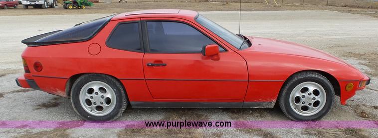 image for item J7667 1987 Porsche 924S