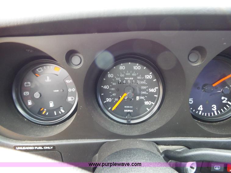 image for item J7667 1987 Porsche 924S