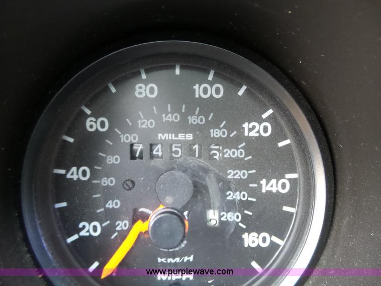 image for item J7667 1987 Porsche 924S