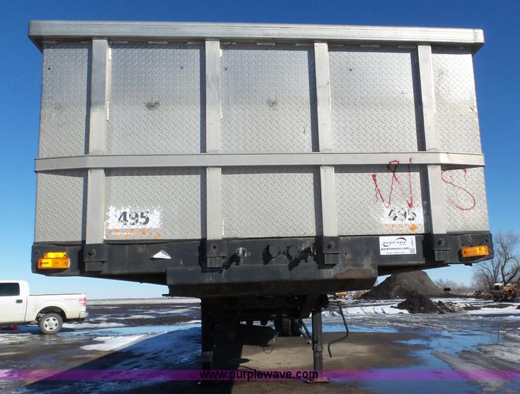 image for item J8817 2000 Transcraft flatbed trailer