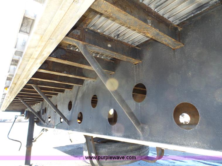 image for item J8817 2000 Transcraft flatbed trailer