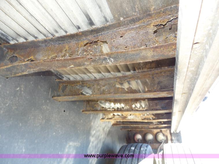 image for item J8817 2000 Transcraft flatbed trailer