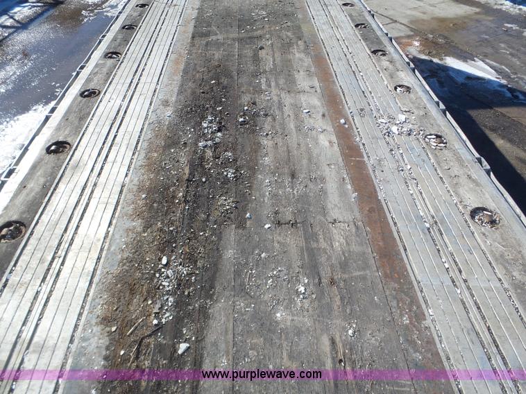 image for item J8817 2000 Transcraft flatbed trailer