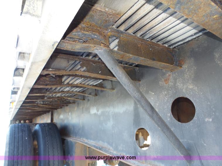 image for item J8817 2000 Transcraft flatbed trailer