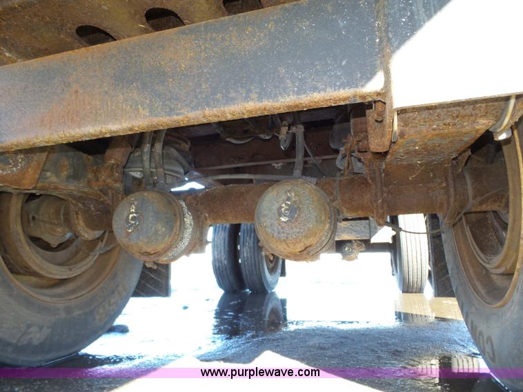 image for item J8817 2000 Transcraft flatbed trailer