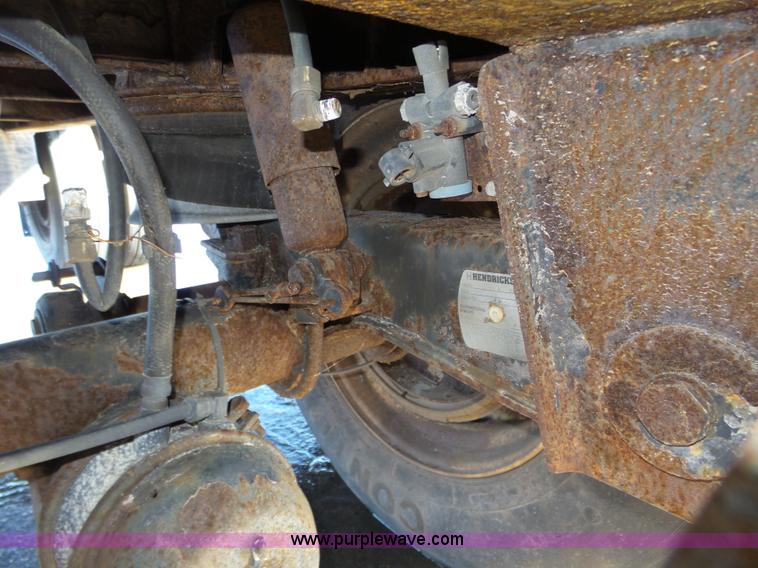 image for item J8817 2000 Transcraft flatbed trailer