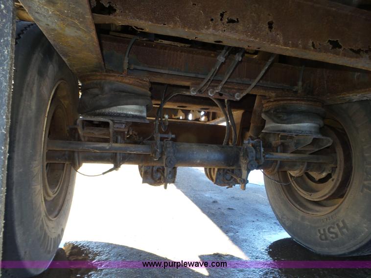 image for item J8817 2000 Transcraft flatbed trailer