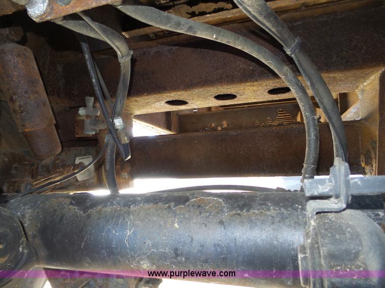 image for item J8817 2000 Transcraft flatbed trailer