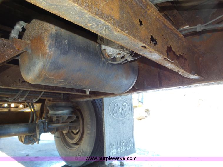 image for item J8817 2000 Transcraft flatbed trailer