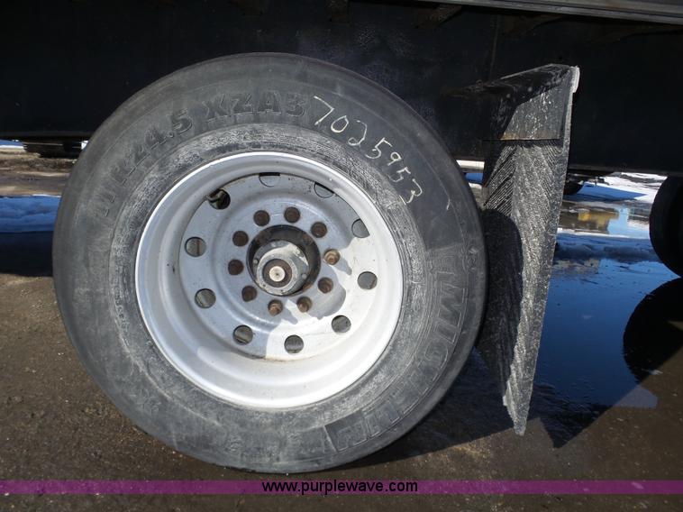 image for item J8817 2000 Transcraft flatbed trailer