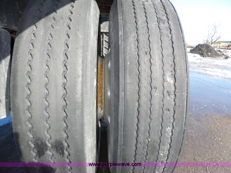 image for item J8817 2000 Transcraft flatbed trailer