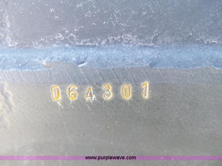 image for item J8817 2000 Transcraft flatbed trailer