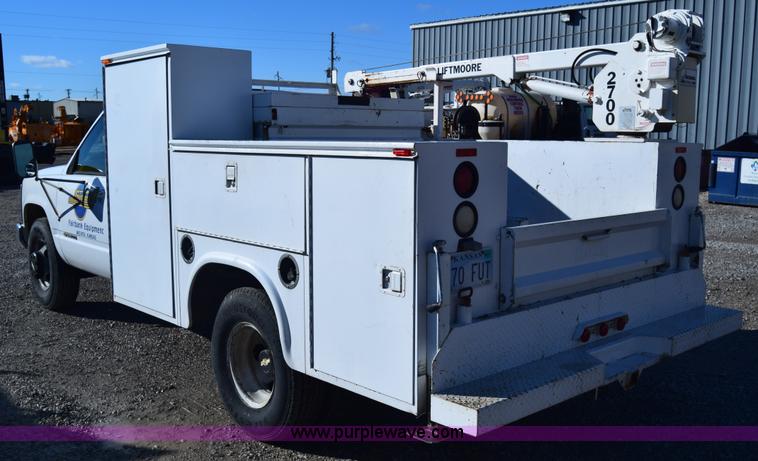image for item K4466 1996 Chevrolet 3500 utility truck with crane