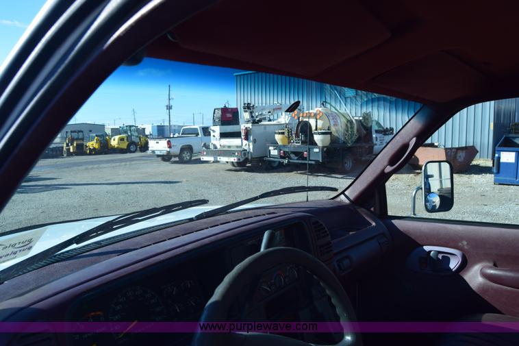 image for item K4466 1996 Chevrolet 3500 utility truck with crane