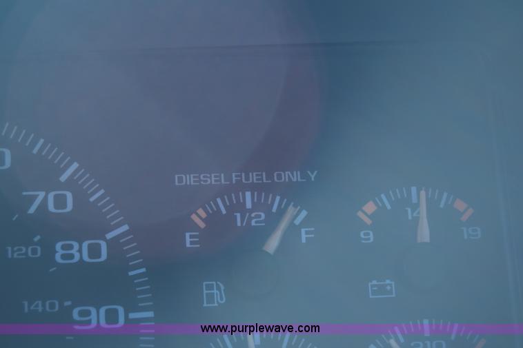 image for item K4466 1996 Chevrolet 3500 utility truck with crane